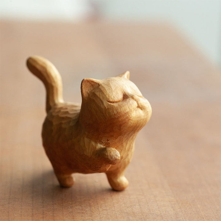 BowLift | Small cute wooden cat
