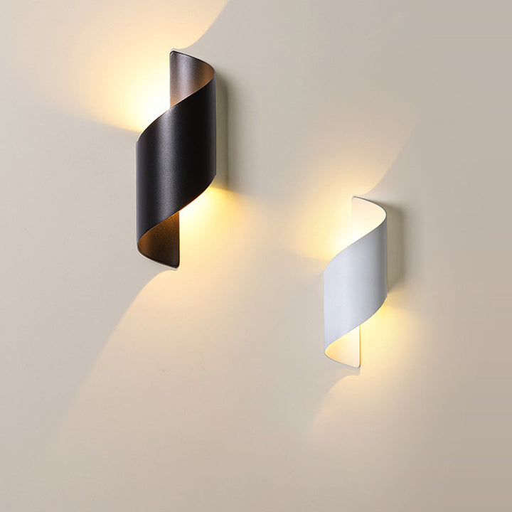BowLift | LED Wall Light with Minimalist Aluminum Design