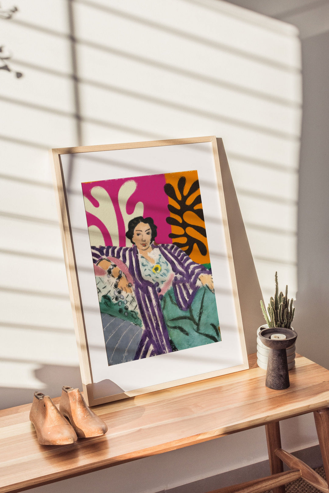 Matisse - Woman in a purple coat | Bowlift