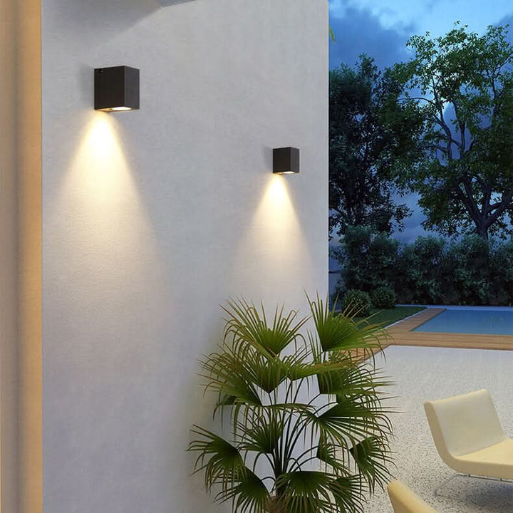 BowLift | Outdoor LED Wall Light with Adjustable Angle