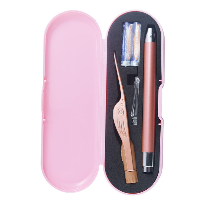 Illuminated ear cleaning set for children
