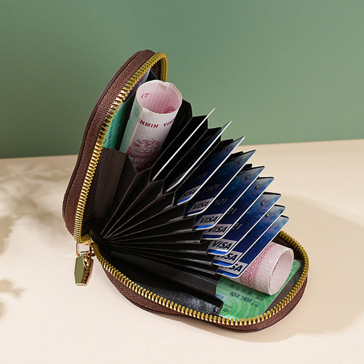 BowLift | Avocado-shaped multifunctional card holder