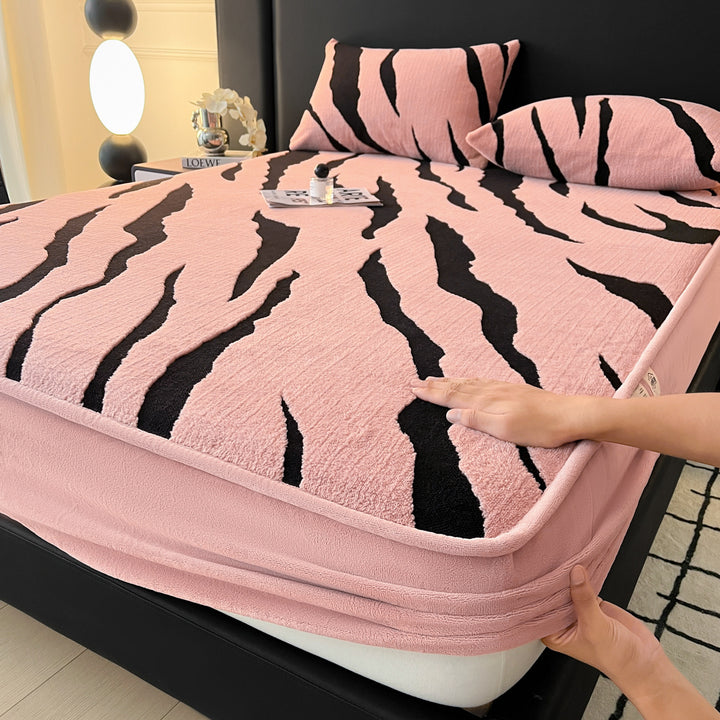 Milk fiber fitted sheet, waterproof, padded
