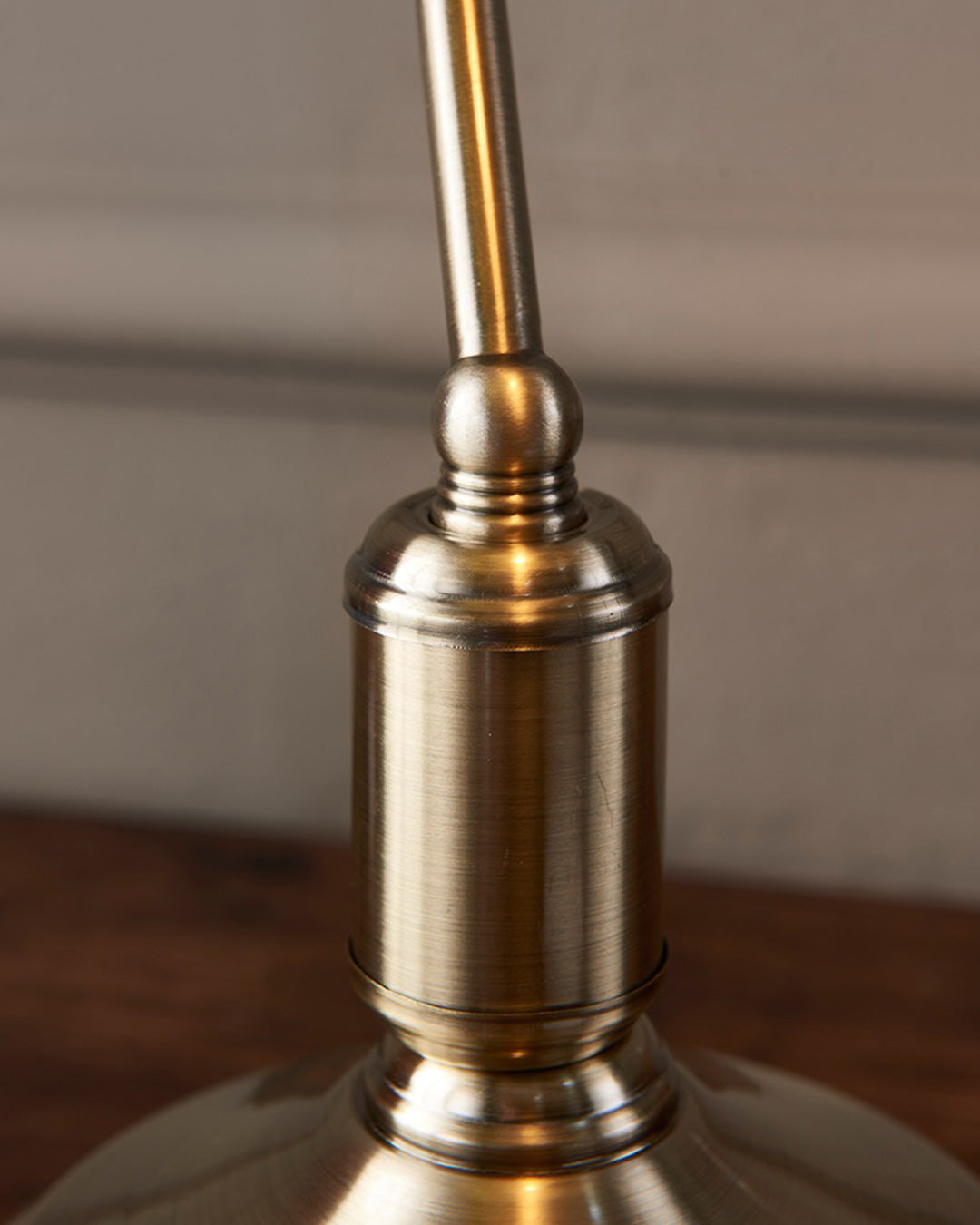 BowLift | Classic Banker Lamp