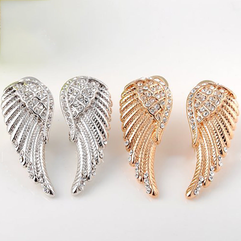 Crystal Wing-Inspired Brooch Bowlift