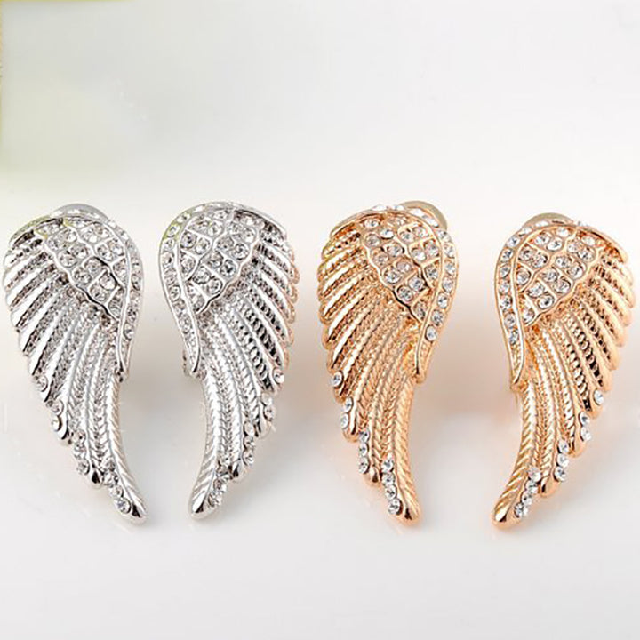 Crystal Wing-Inspired Brooch Bowlift