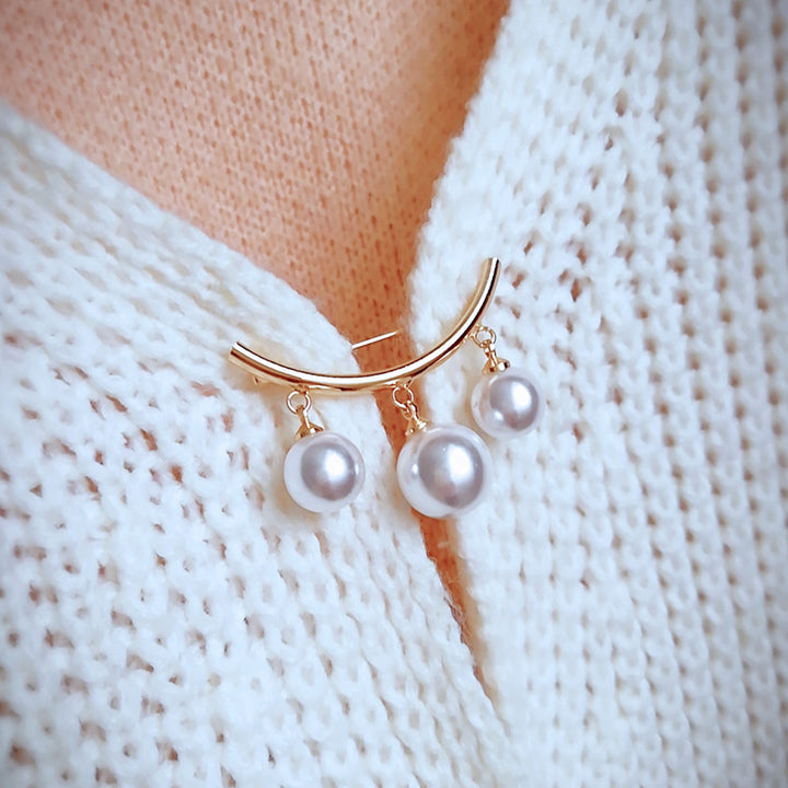 Elegant Pearl Drop Brooch Bowlift