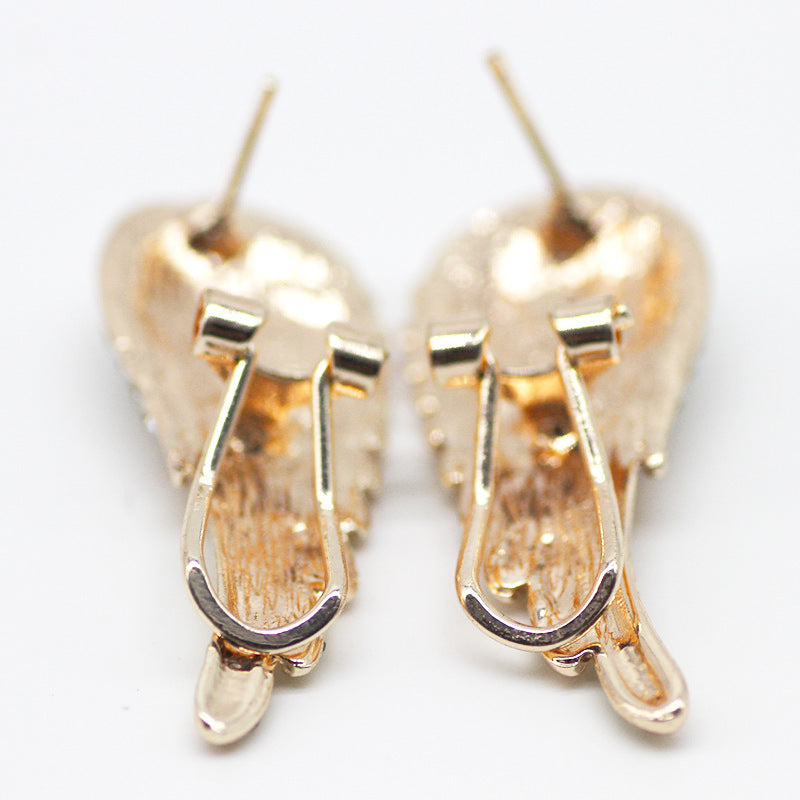 Crystal Wing-Inspired Brooch Bowlift