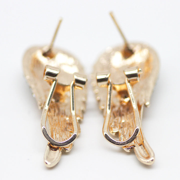 Crystal Wing-Inspired Brooch Bowlift