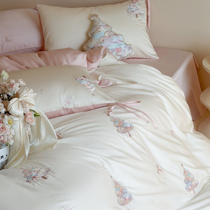 Embroidered long-staple cotton bedding with floral pattern