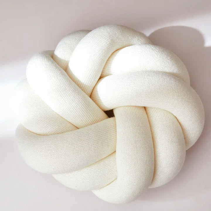 BowLift | Puffy Pretzel Cushion