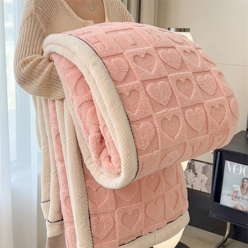 Fluffy throw blanket with heart pattern, double-sided thickened