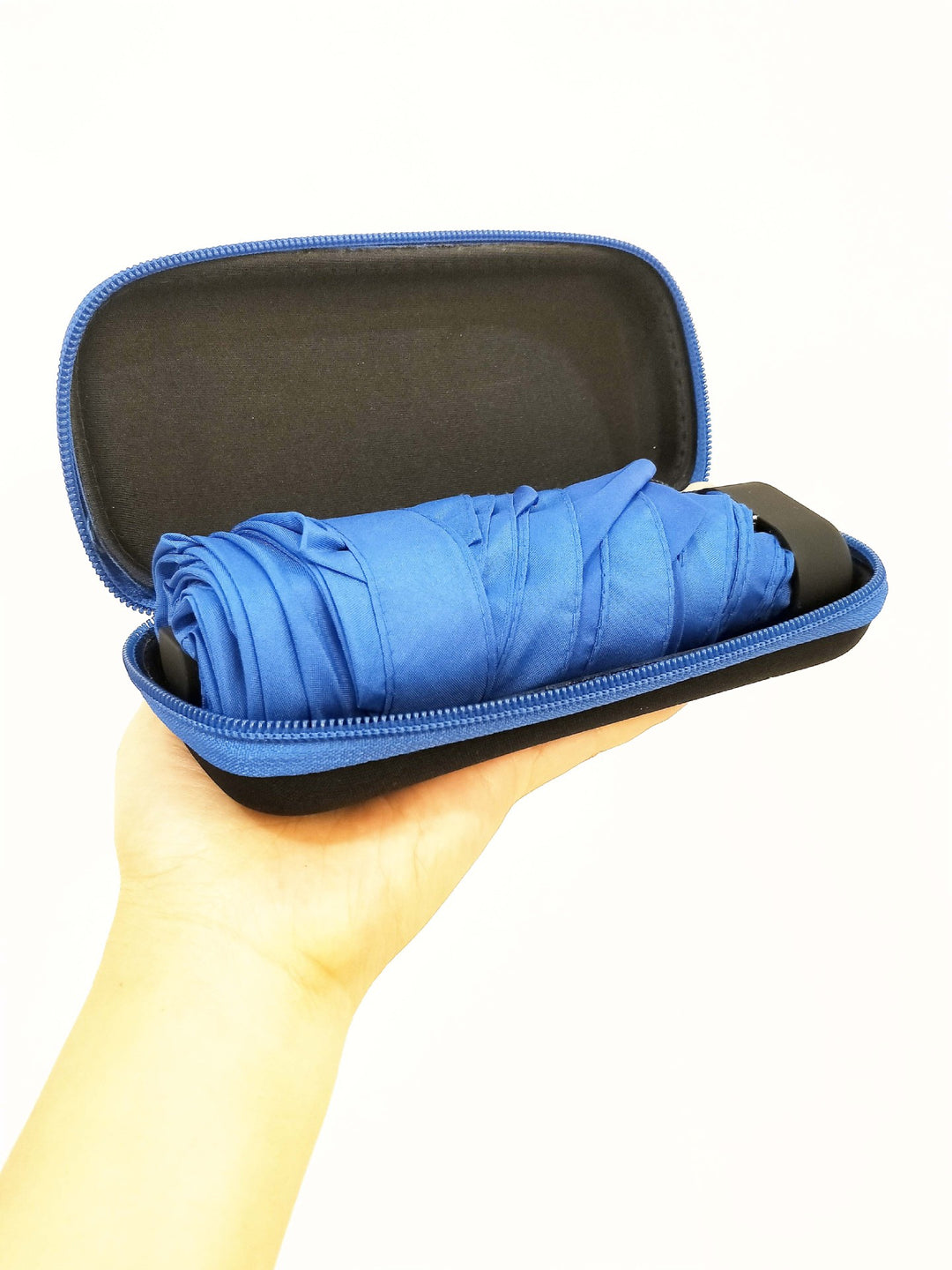 Women's compact and stylish umbrella case Bowlift