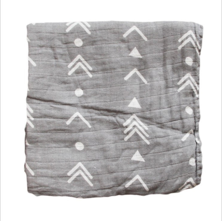 Cotton Muslin Baby Blanket with Heart Pattern Bowlift