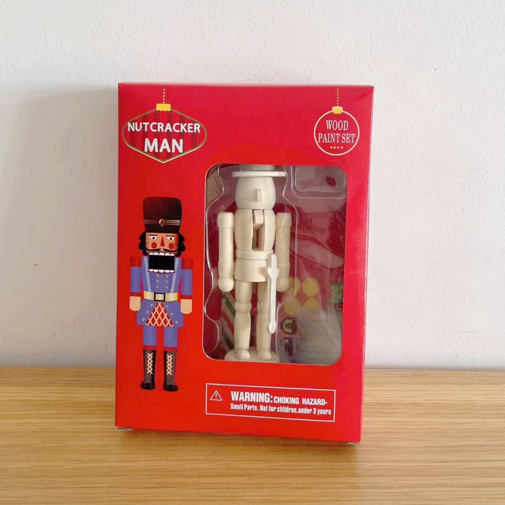 Classic Nutcracker made of wood, 13 cm
