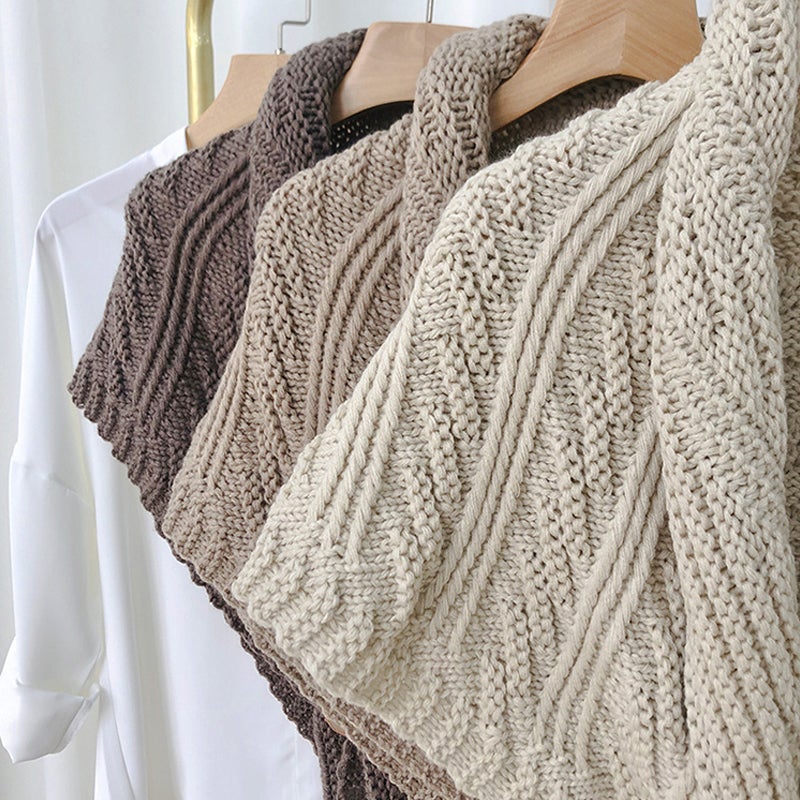 BowLift | Triangular Knit Scarf with Leather Loop