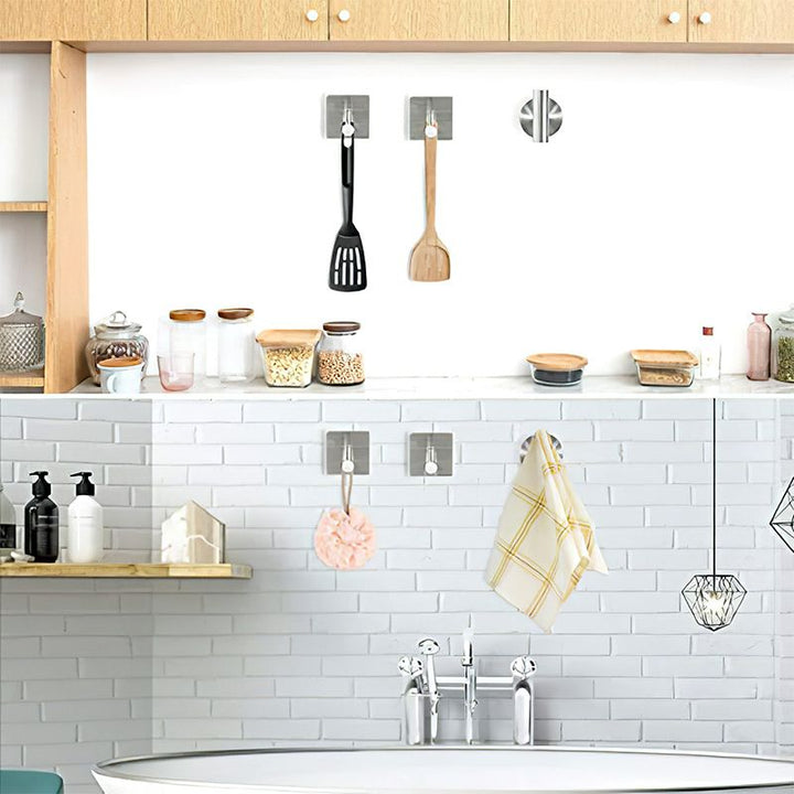 BowLift | Metal Simple Bathroom Accessories as a Single Piece or in a Set in Silver