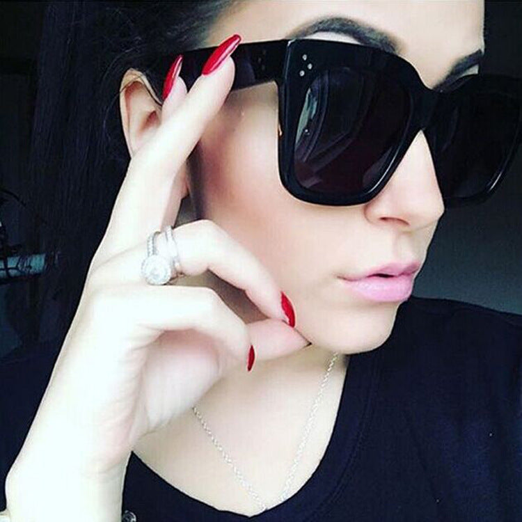 Women's Sunglasses Bowlift