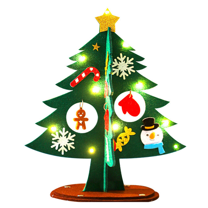 DIY Christmas tree made of fabric for crafting
