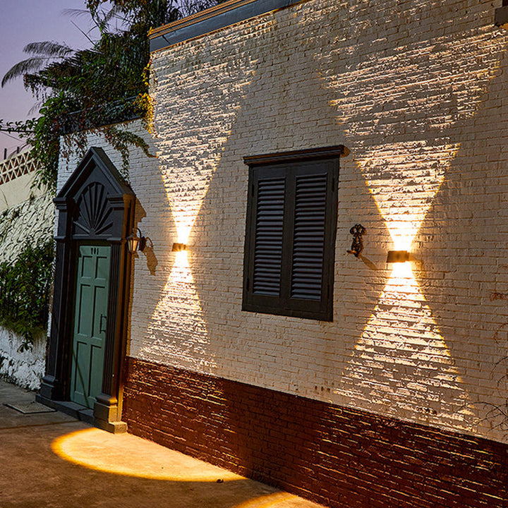 BowLift | Solar Outdoor Wall Light