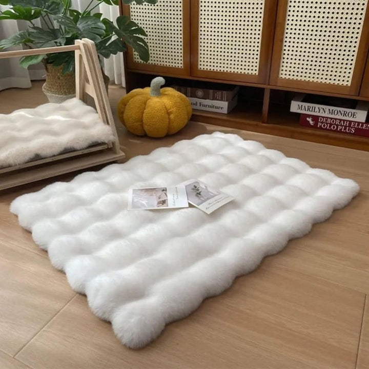 BowLift | Luxury Faux Fur Pet Mat