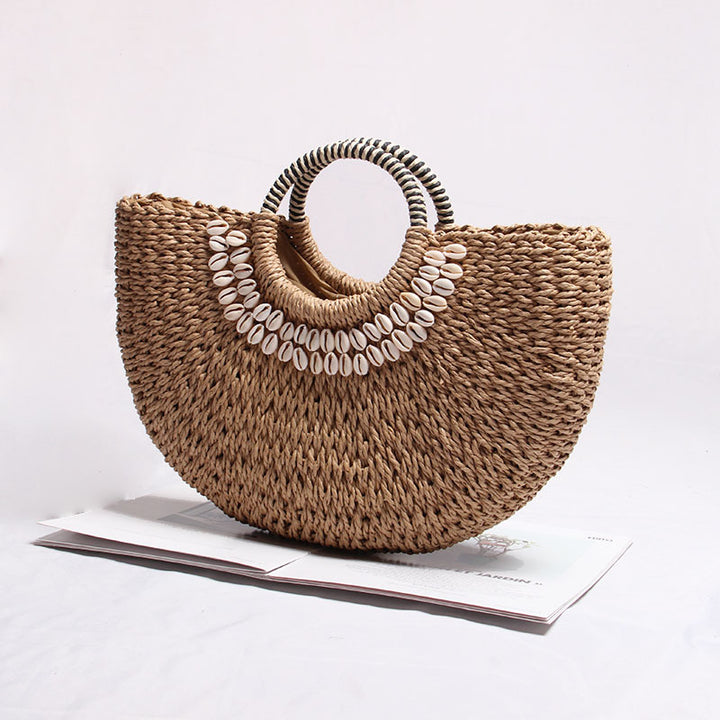 Elegant basket bag with shell decor Bowlift