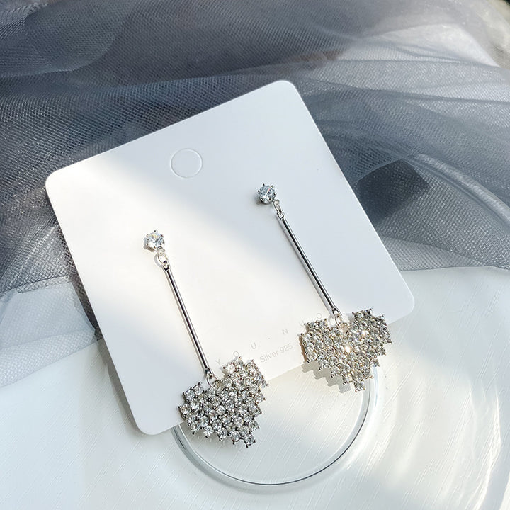 Heart-Shaped Crystal Dangle Earrings Bowlift