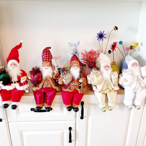Decorative Santa Claus figures