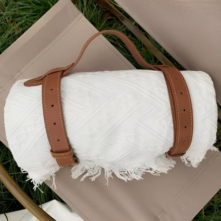 BowLift | Countryside Comfort Picnic Mat