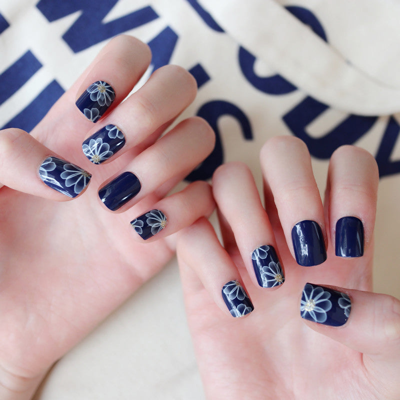 Artistic Floral Press-On Nail Set