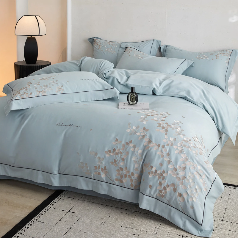 Quilted bedding with embroidery, 4-piece, cotton