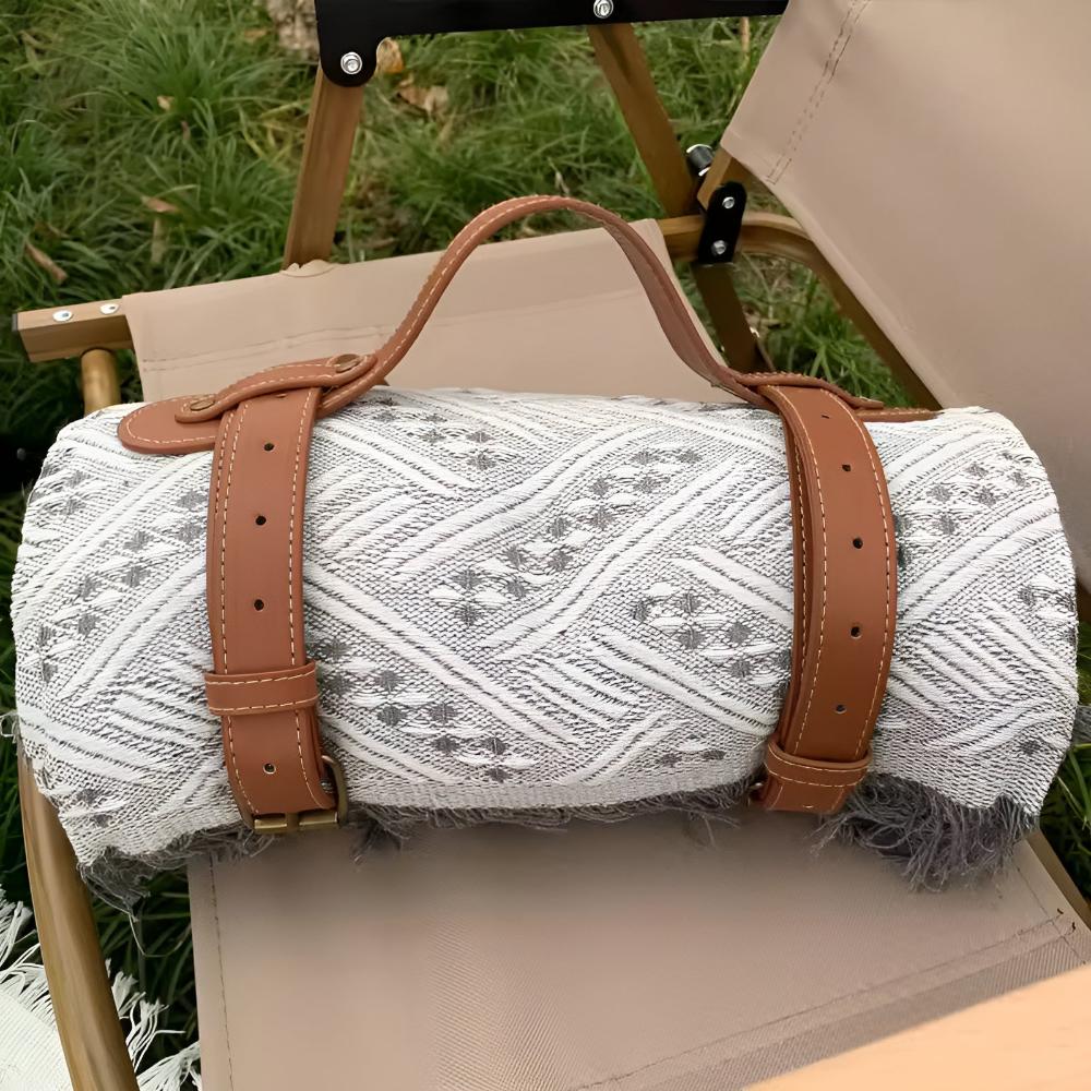 BowLift | Countryside Comfort Picnic Mat