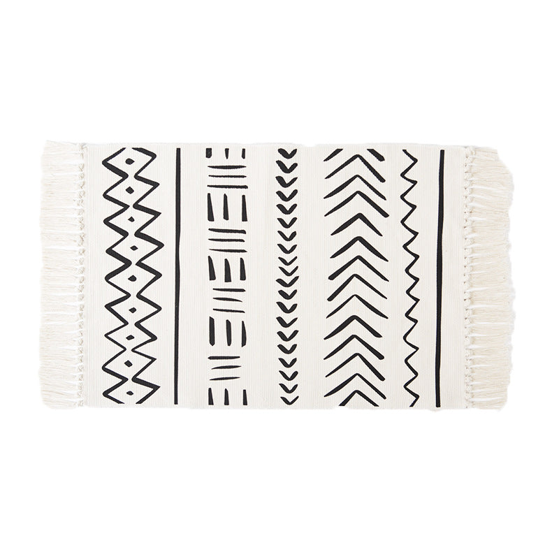Flat-woven cotton runner with Boho-Ethno motif and decorative fringes Bowlift
