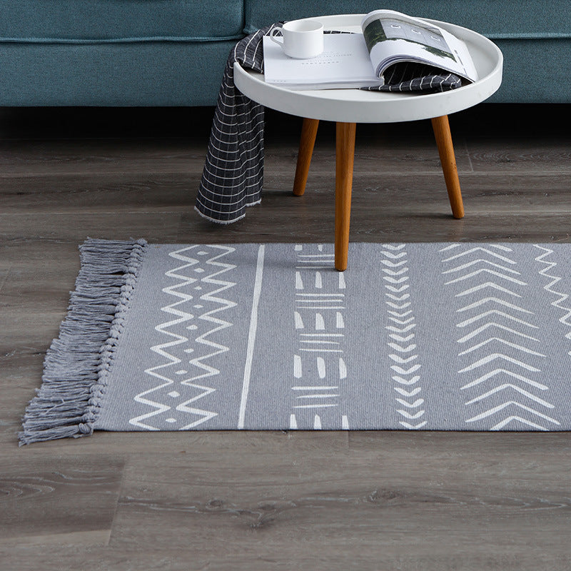 Flat-woven cotton runner with Boho-Ethno motif and decorative fringes Bowlift