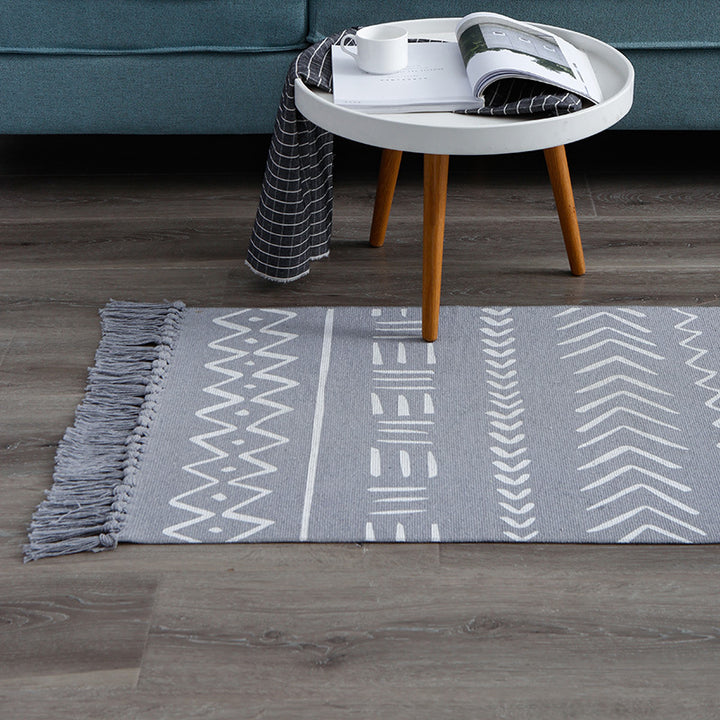 Flat-woven cotton runner with Boho-Ethno motif and decorative fringes Bowlift