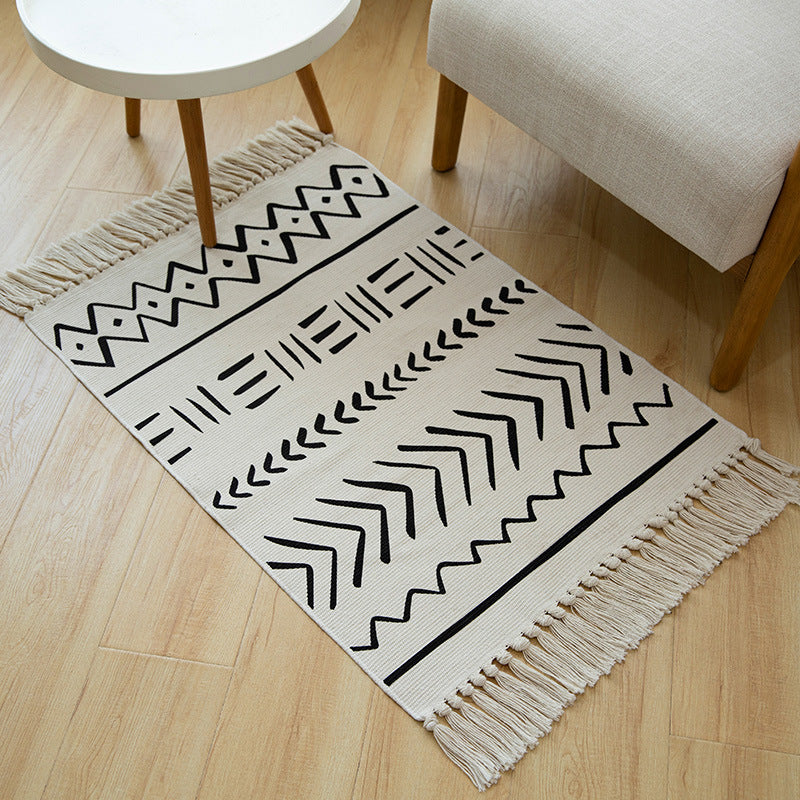 Flat-woven cotton runner with Boho-Ethno motif and decorative fringes Bowlift