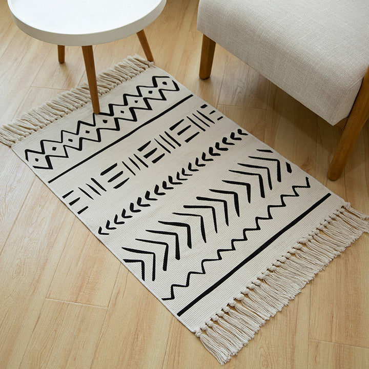Flat-woven cotton runner with Boho-Ethno motif and decorative fringes Bowlift