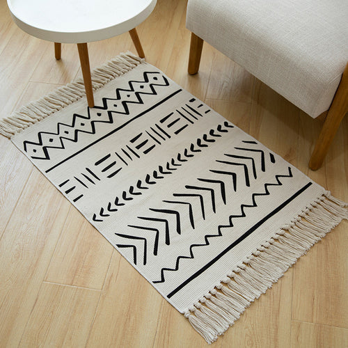 Flat-woven cotton runner with Boho-Ethno motif and decorative fringes Bowlift