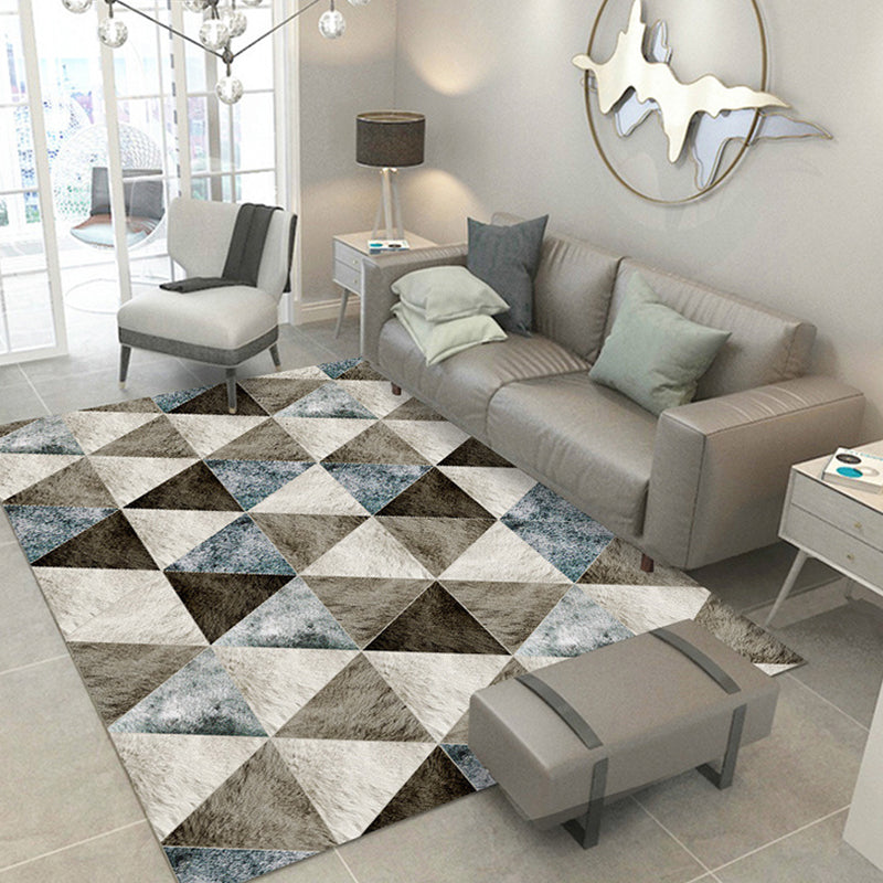 Contemporary home interior rug pastel triangles patterned rug polyester machine washable rug | Bowlift