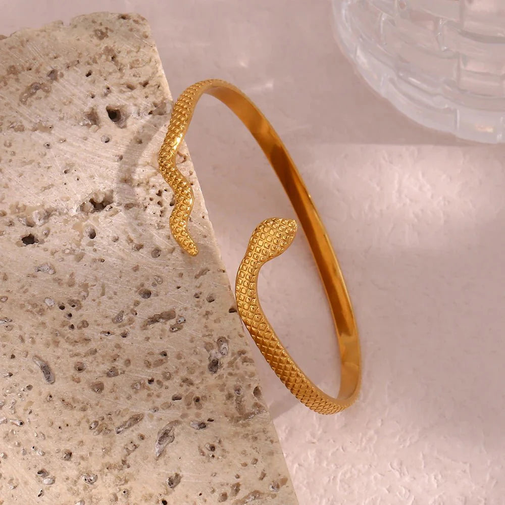 BowLift | 18k Adjustable Snake Bracelet