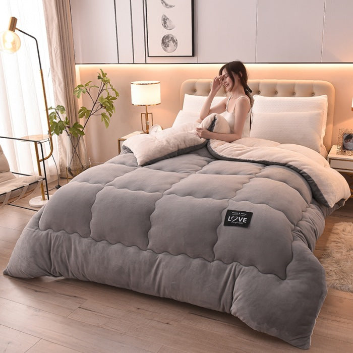 Winter duvet with polyester filling