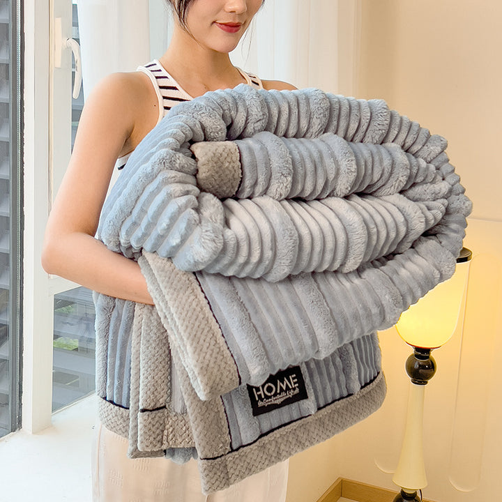 Reversible fleece blanket, lightweight and warm