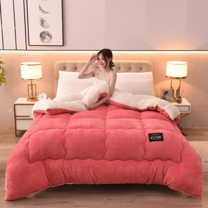 Winter duvet with polyester filling