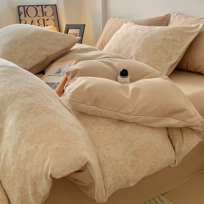 Diamond-patterned cotton bedding with jacquard design