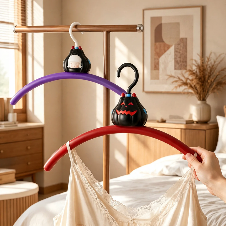 Cartoon-Pumpkin-Clothes-Hanger with Anti-Slip Protection