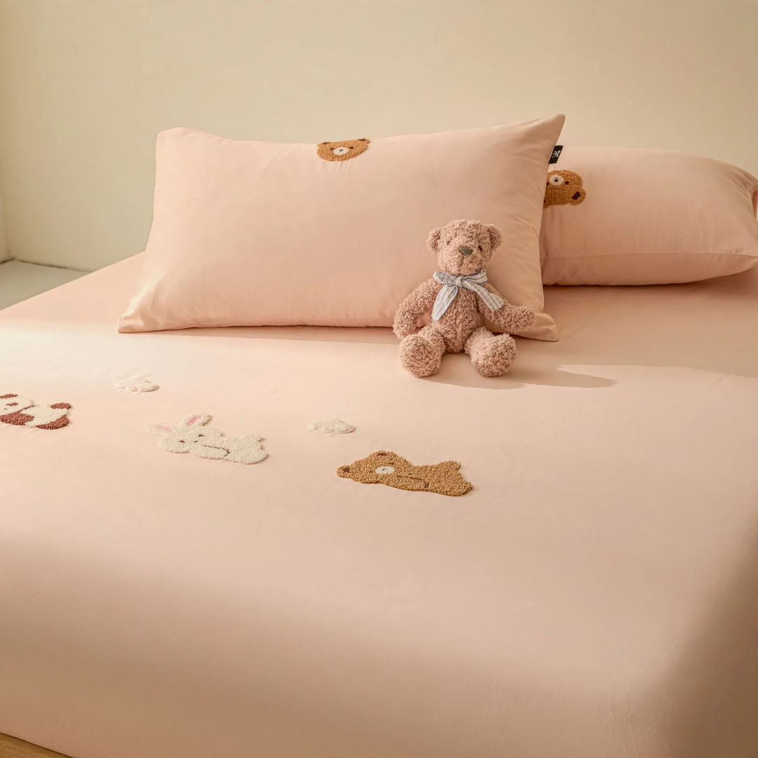 Cotton fitted sheet with cartoon designs, 120–200 cm