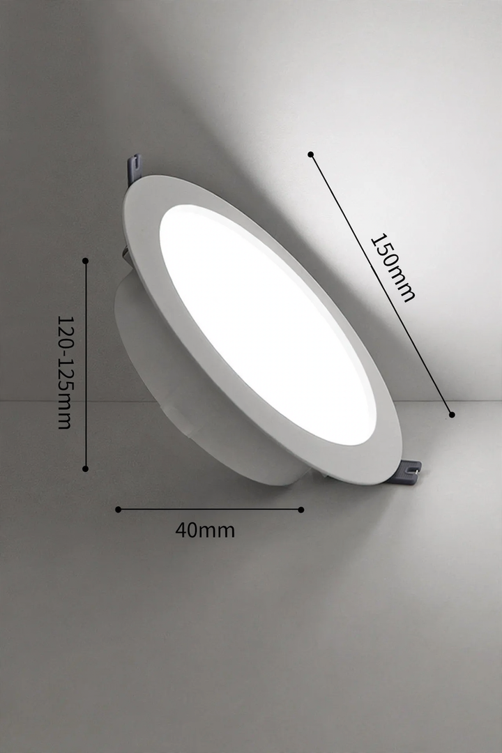 LED recessed lamp made of plastic