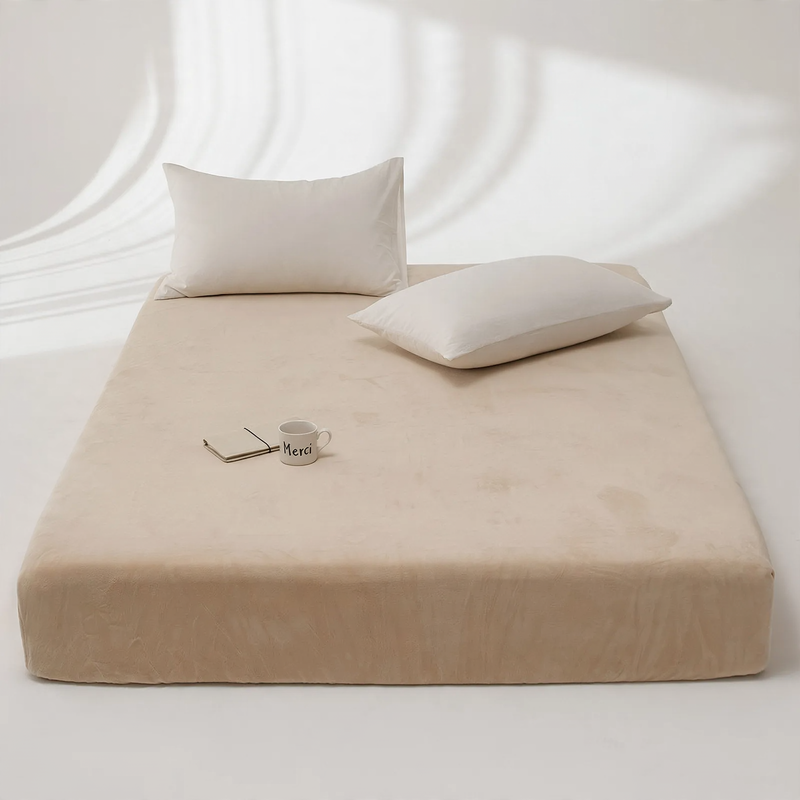 Fitted sheet made of milk fiber, warming