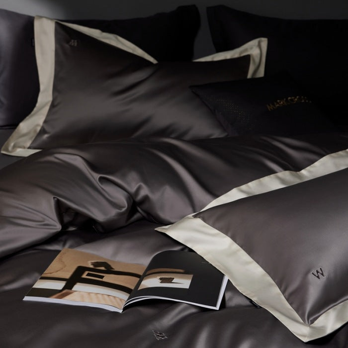 Minimalist Bedding Set made of Long Staple Cotton