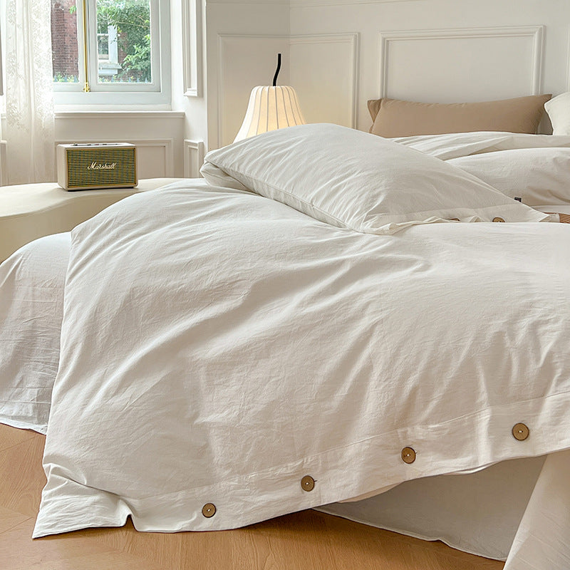 Duvet cover set made of washed cotton with button closure